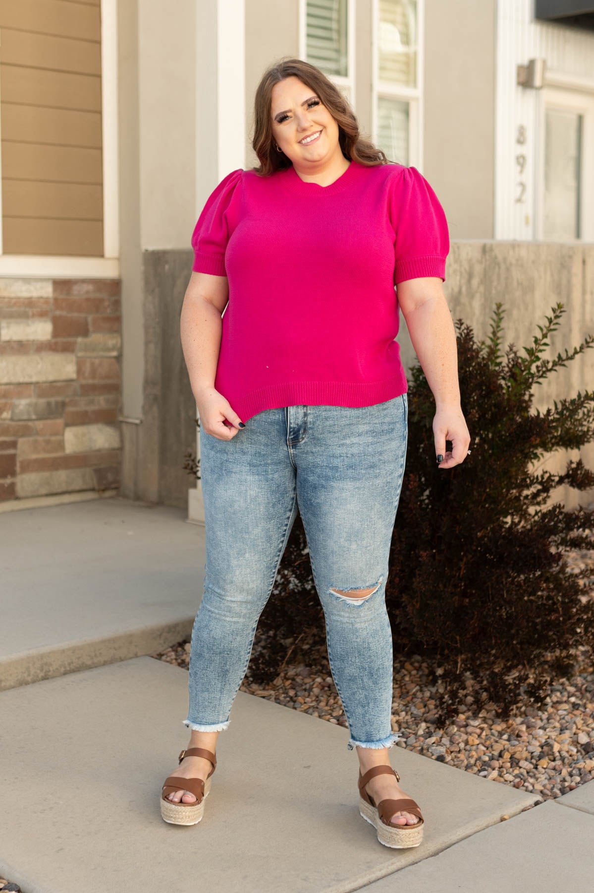 Plus size fuchsia top with short sleeves