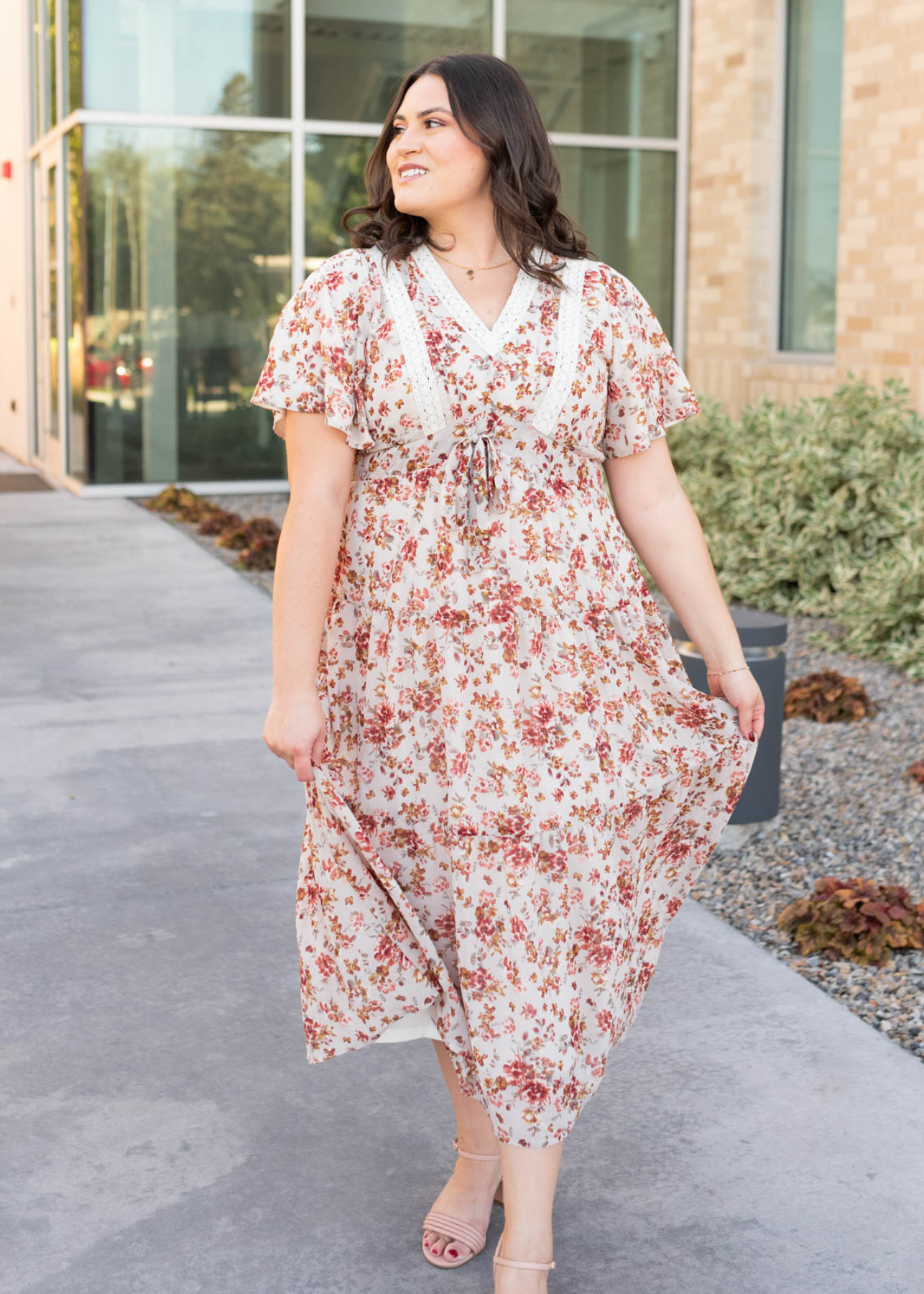 Short sleeve cream floral tiered dress in plus size
