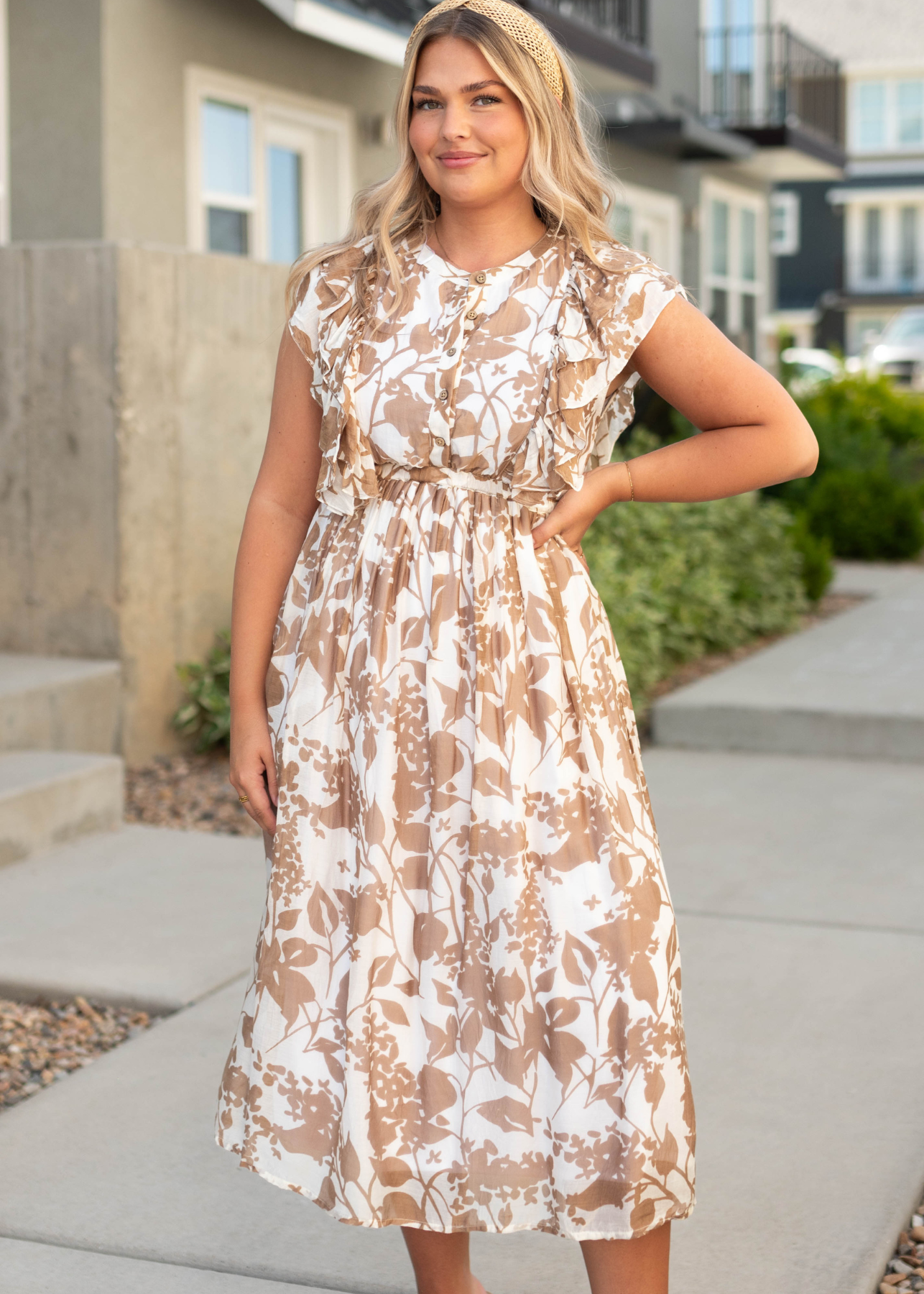 Beige dress with short ruffle sleeves
