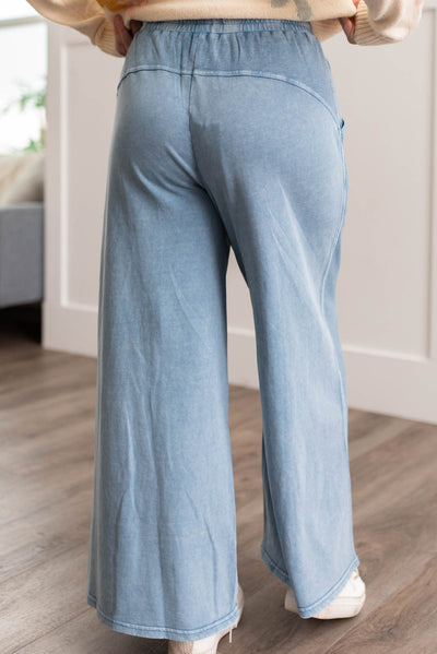 Back view of the denim wide leg pants