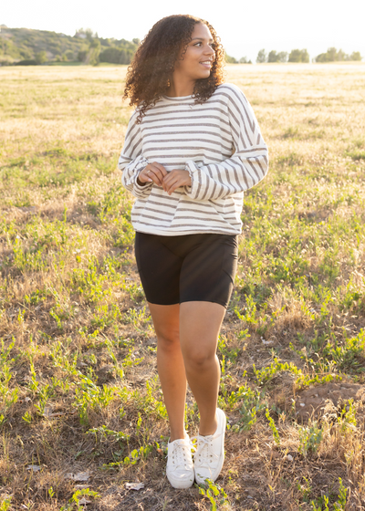 Long sleeve heather gray top with stripes
