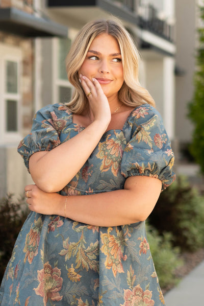 Short sleeve deep floral dress