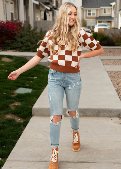 Short sleeve camel sweater