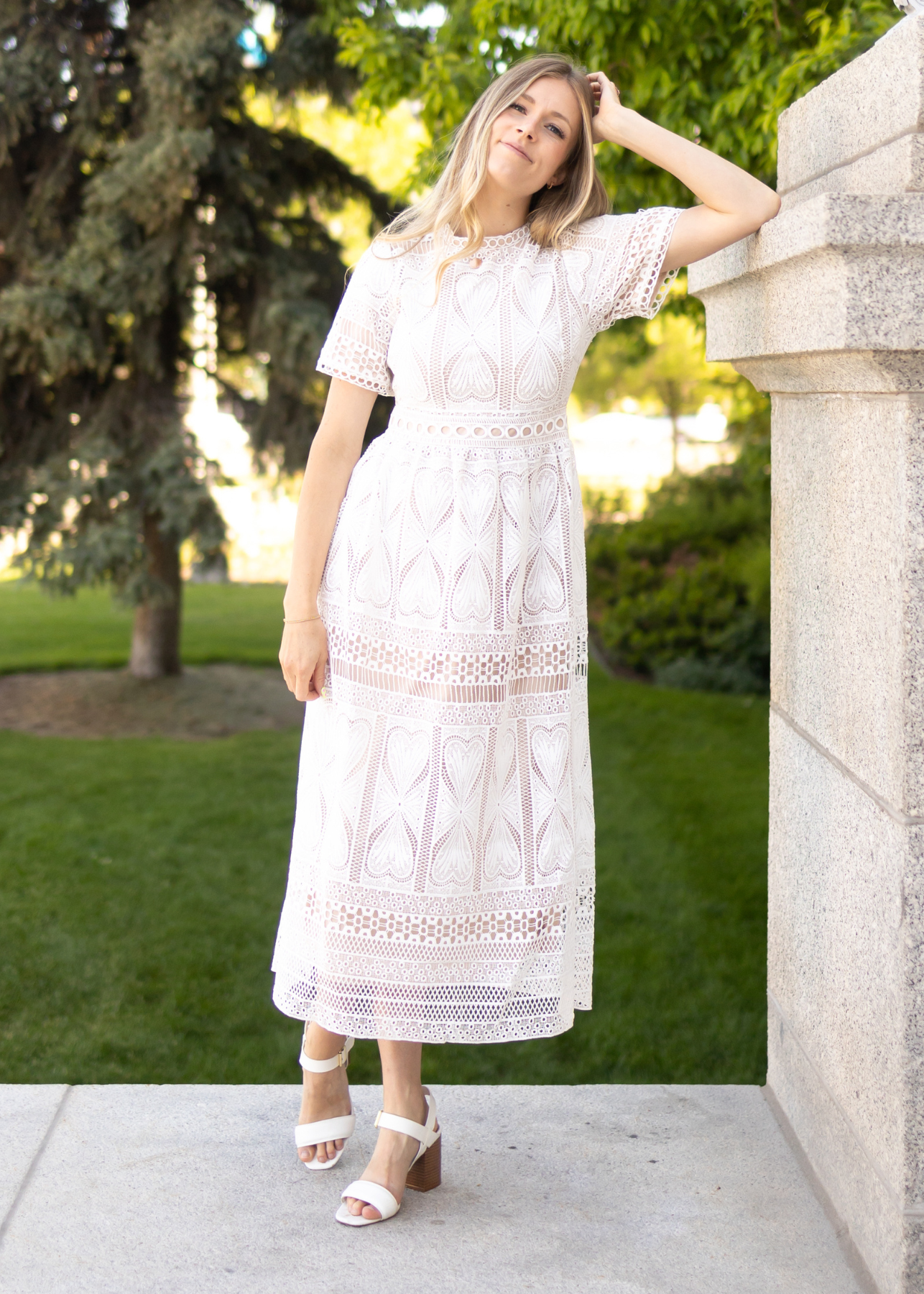 White lace dress with short sleeves