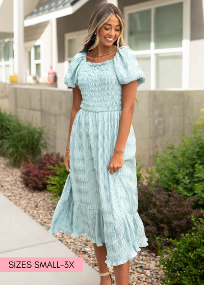 Seafoam dress with short sleeves