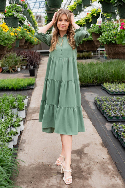 Short sleeve green collered tiered dress