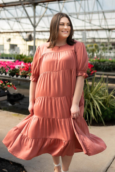 Plus size clay satin tiered dress with short sleeves