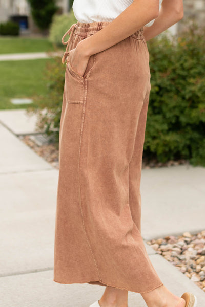 Side view of crop clay pants