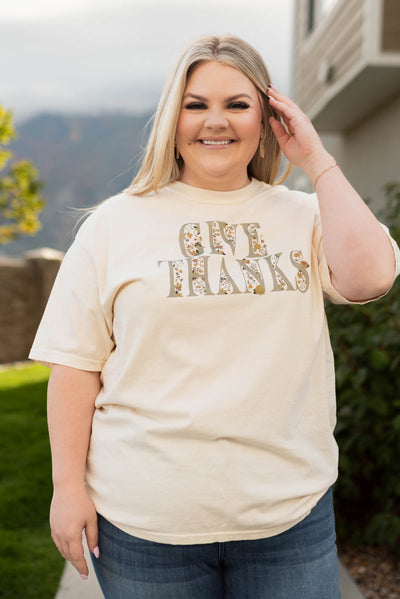 Plus size give thanks cream t-shirt with short sleeves
