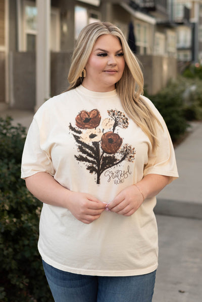 Plus size grateful heart cream t-shirt