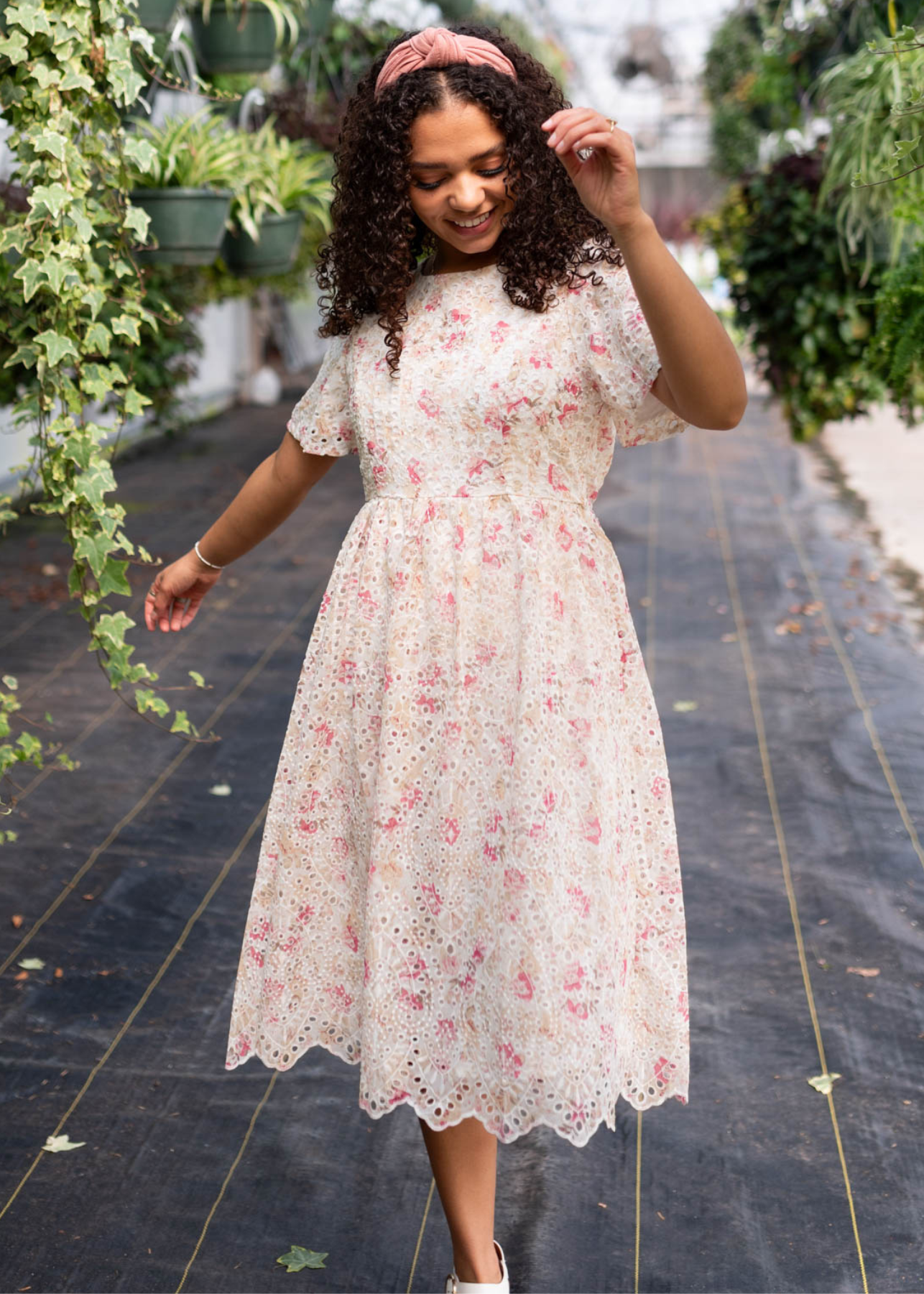 Rose floral dress with short sleeves