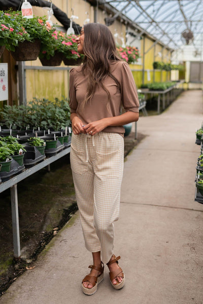 Basic bown top with short sleeves
