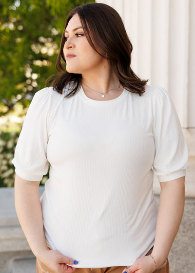 Short sleeve basic white top in plus size