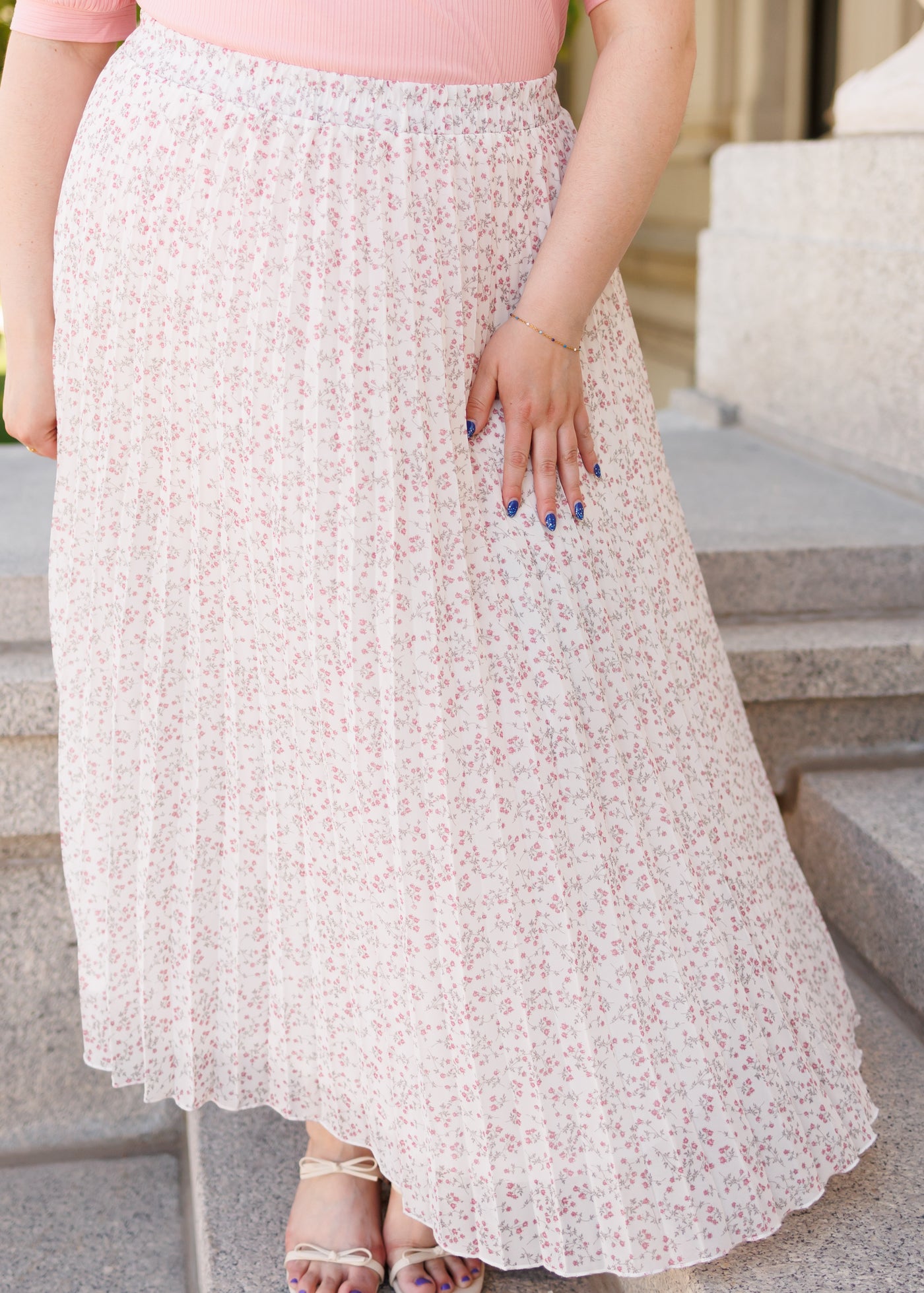 Plus size white floral skirt