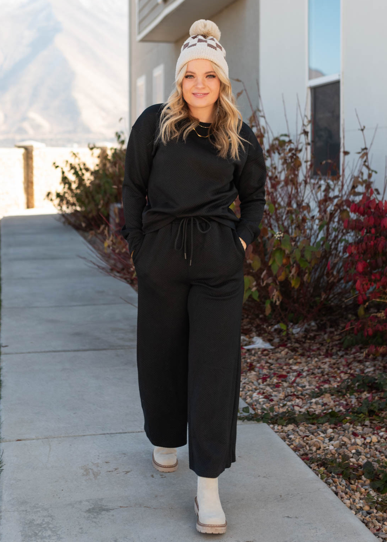 Long sleeve black textured lounge set with pockets