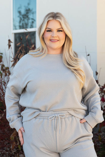 Elastic waist and tie at the plus size grey textured lounge set