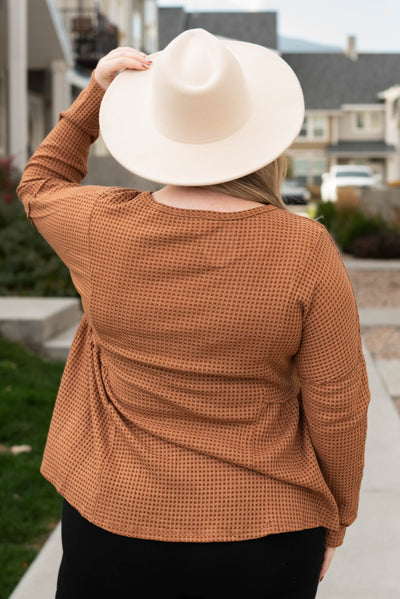 Back view of the plus size brown top