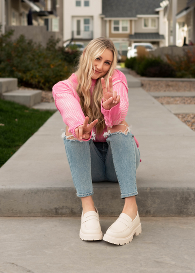 Long sleeve pink knit sweater
