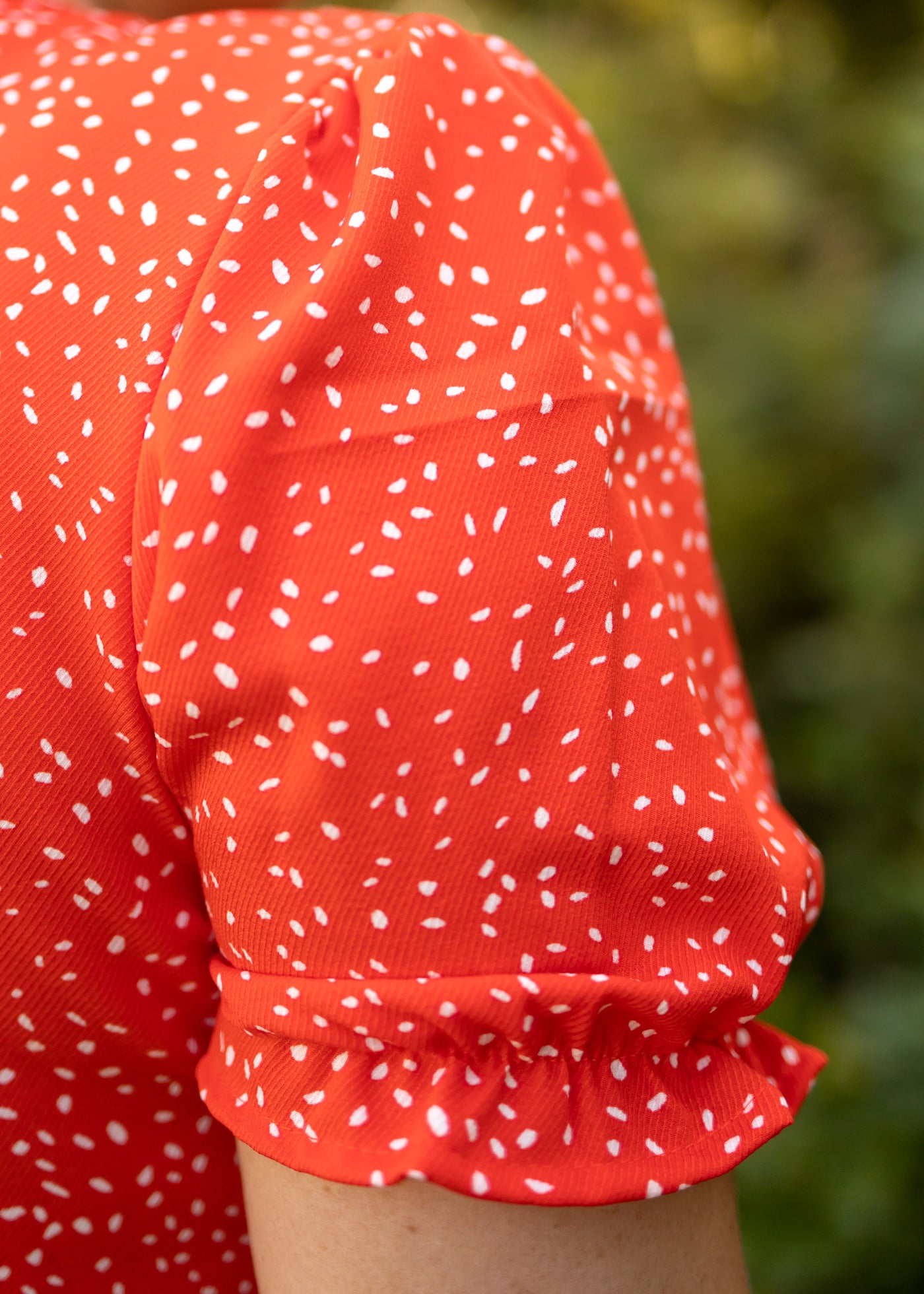 Short sleeve red v-neck top