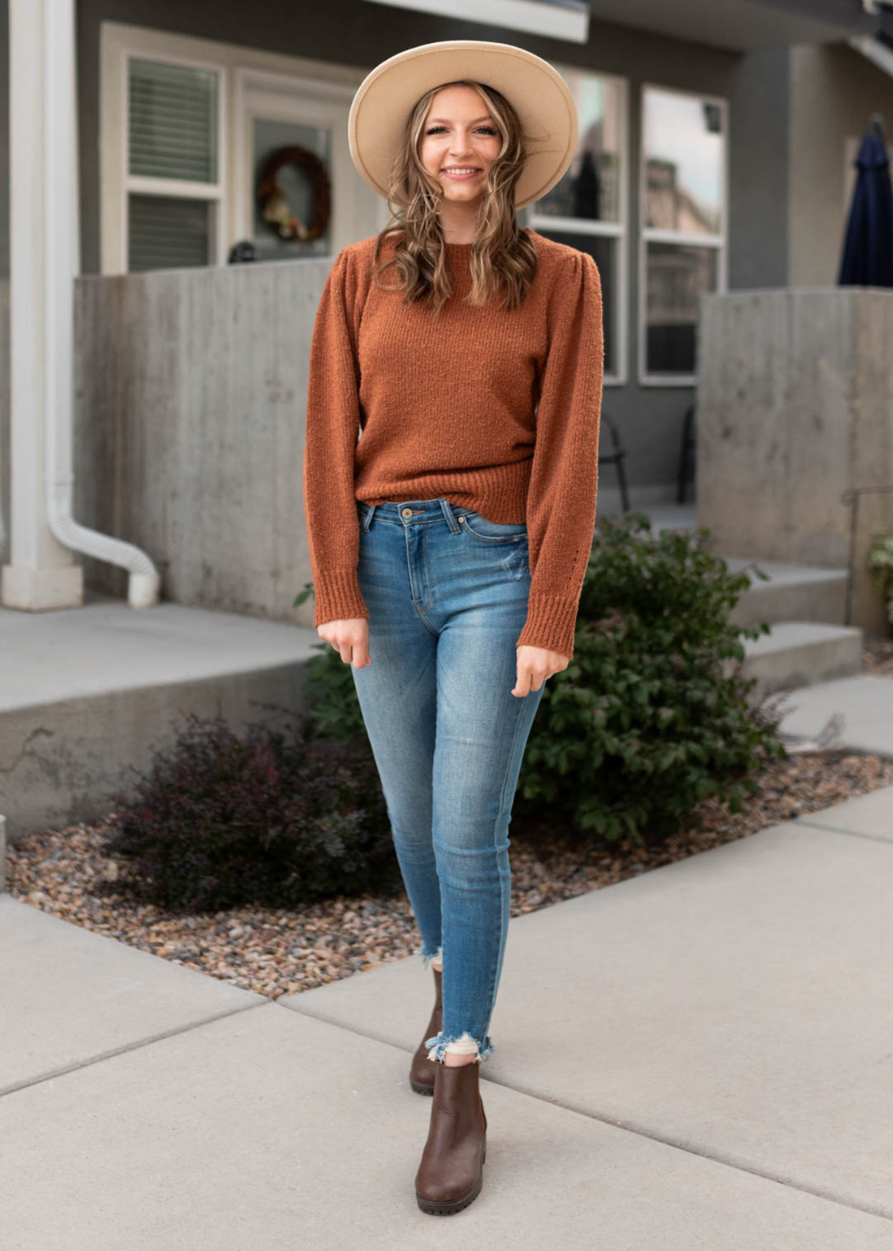 Long sleeve camel knit sweater