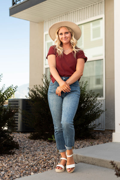 Wine top with short sleeves
