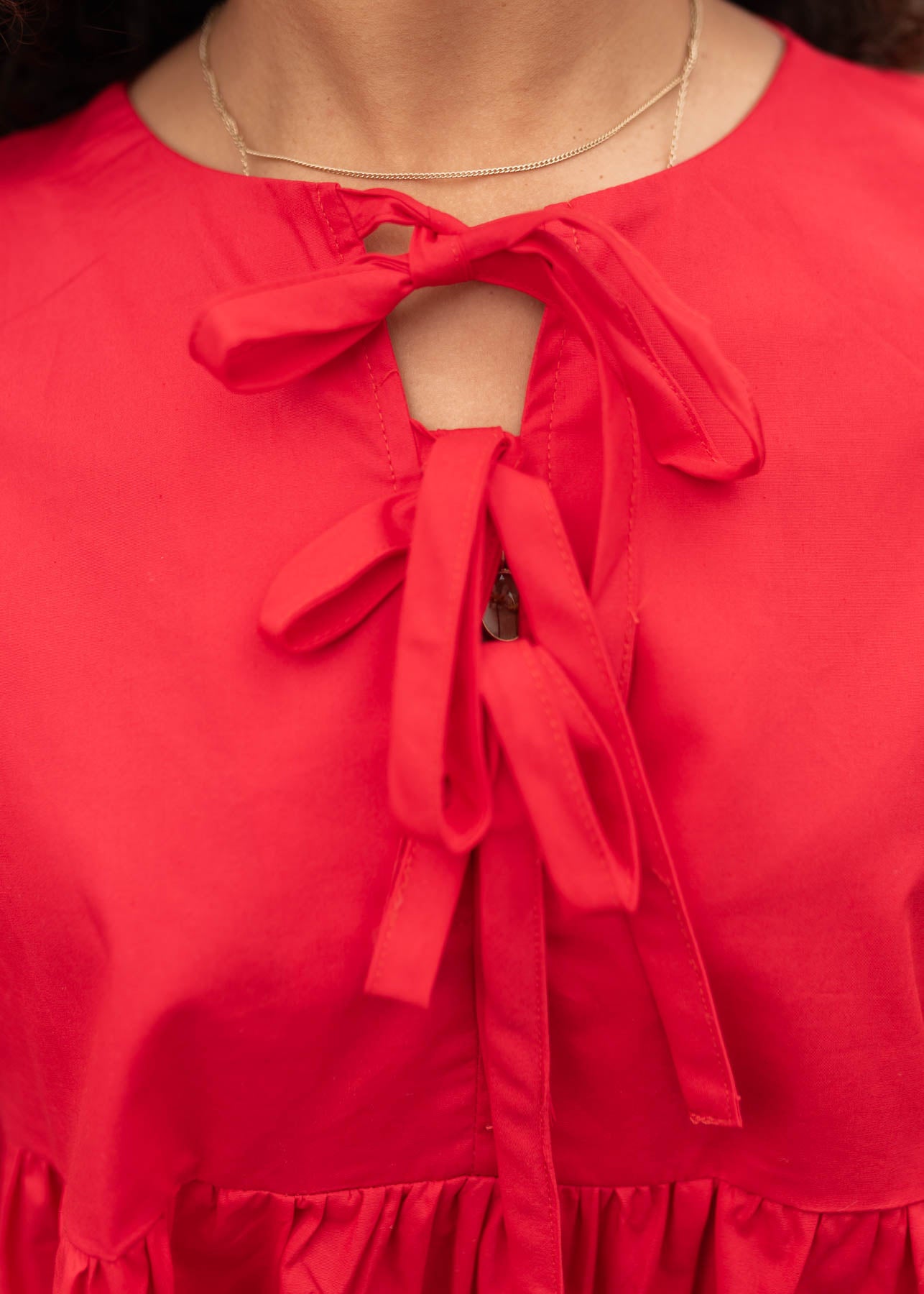 Close up of the bows onthe red bow tie top