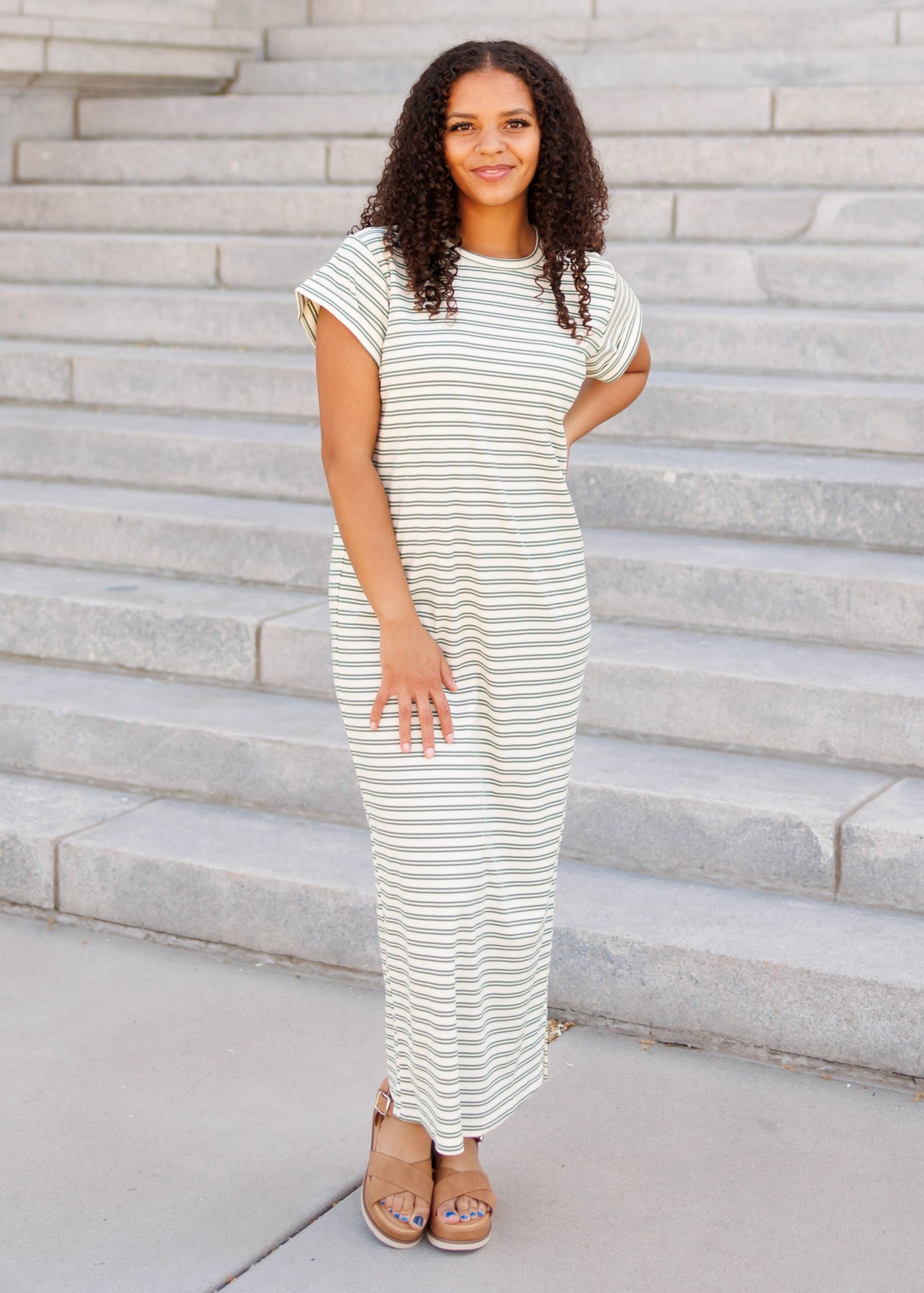 Short sleeve green stirped t-shirt dress