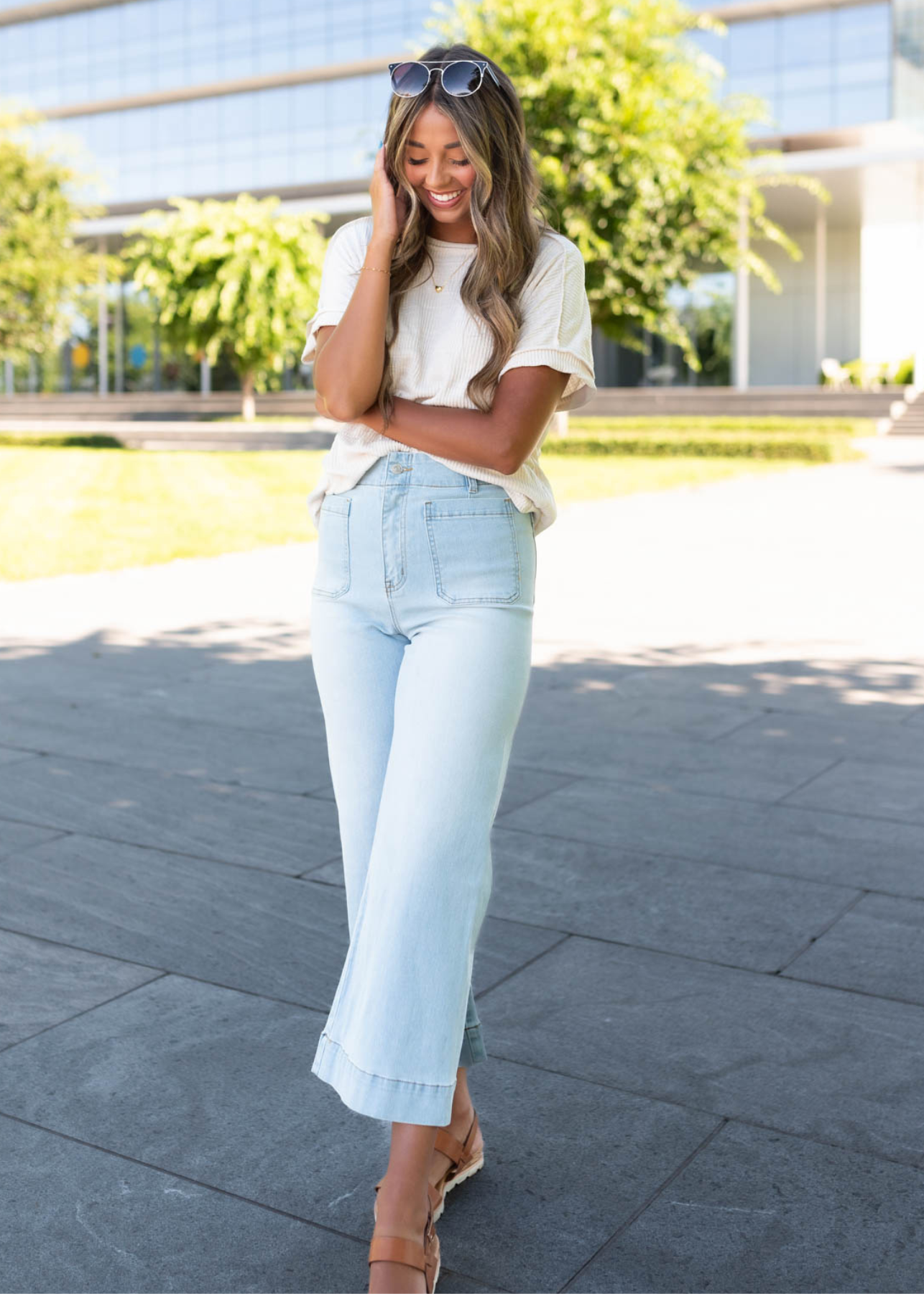 Short sleeve ivory textrued top