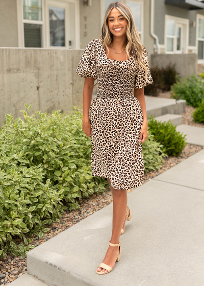 Short sleeve taupe cheetah dress