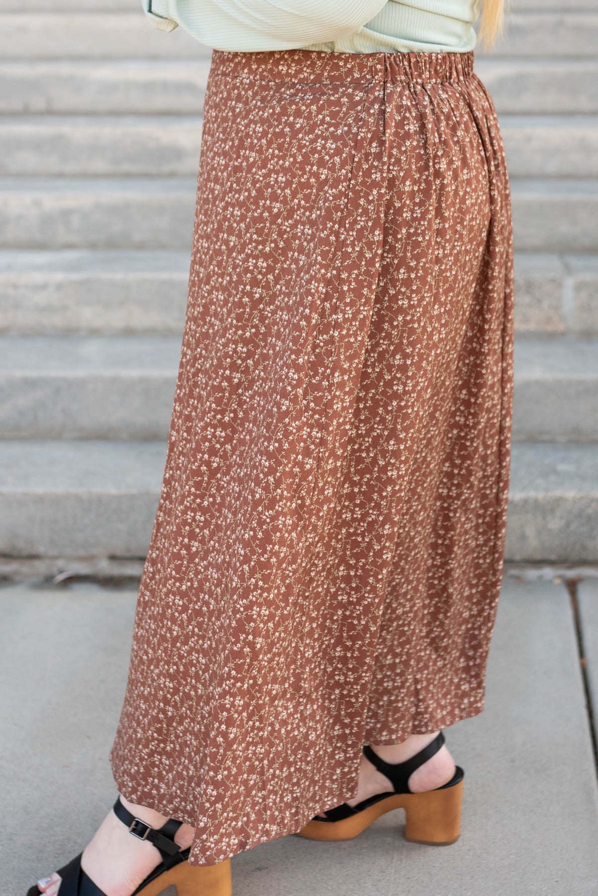 Side view of the plus size chestnut floral skirt