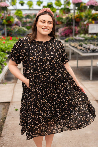 Plus size black floral midi dress with pockets
