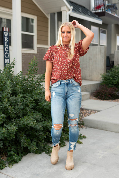 Brick top with short gathered sleeves