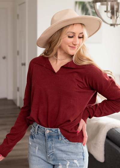 Collar on the long sleeve burgundy top