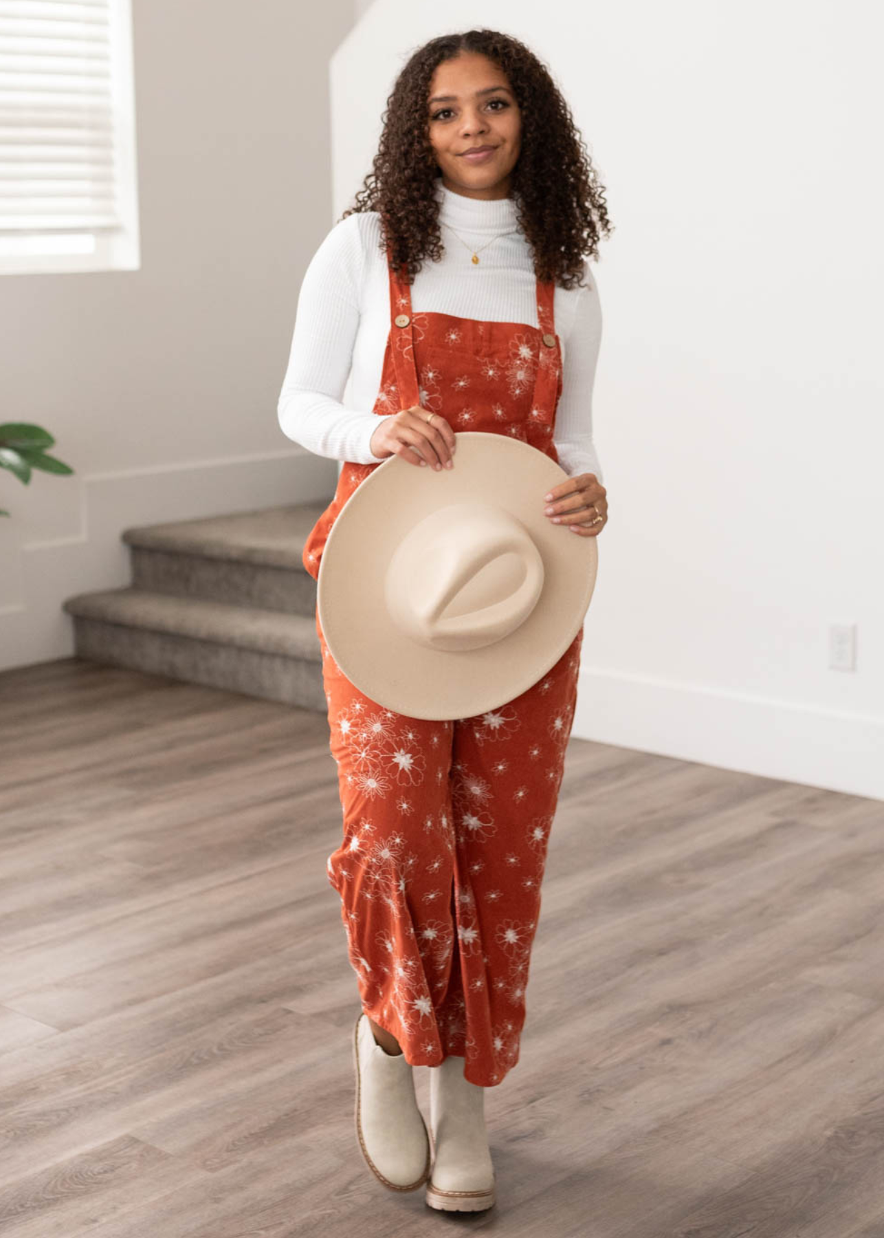 Button straps rust embroidered overalls