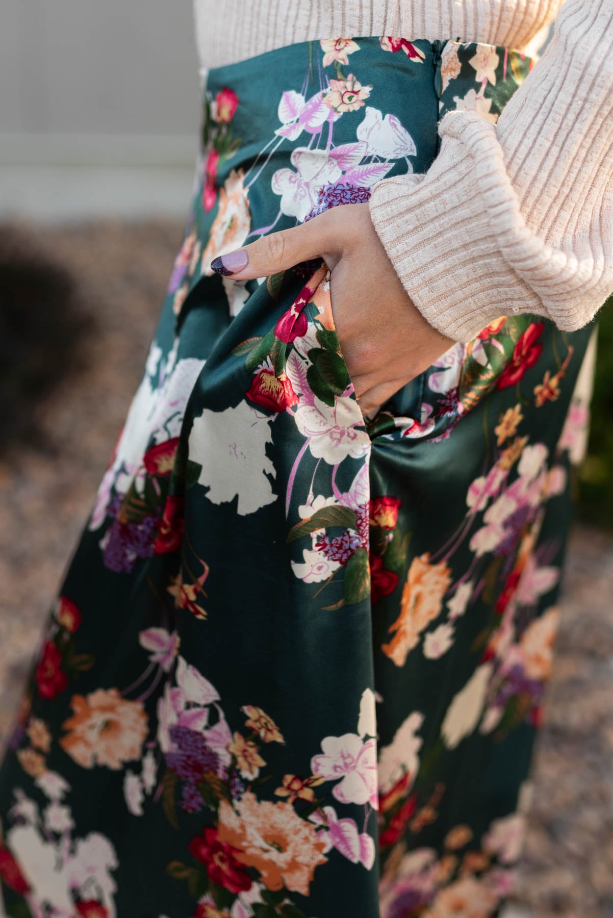 Satin floral skirt with pockets