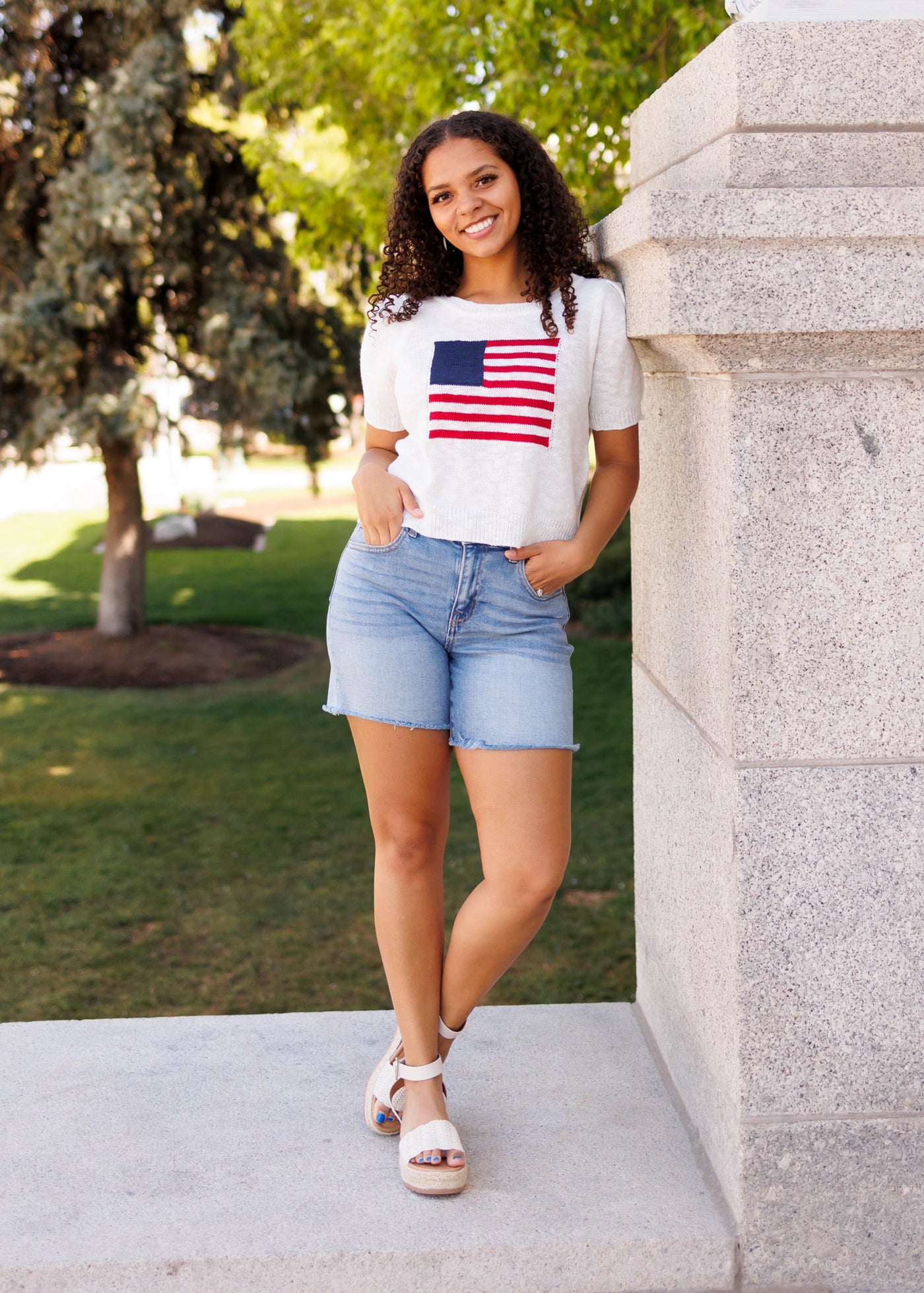 Short sleeve ivory flag sweater top