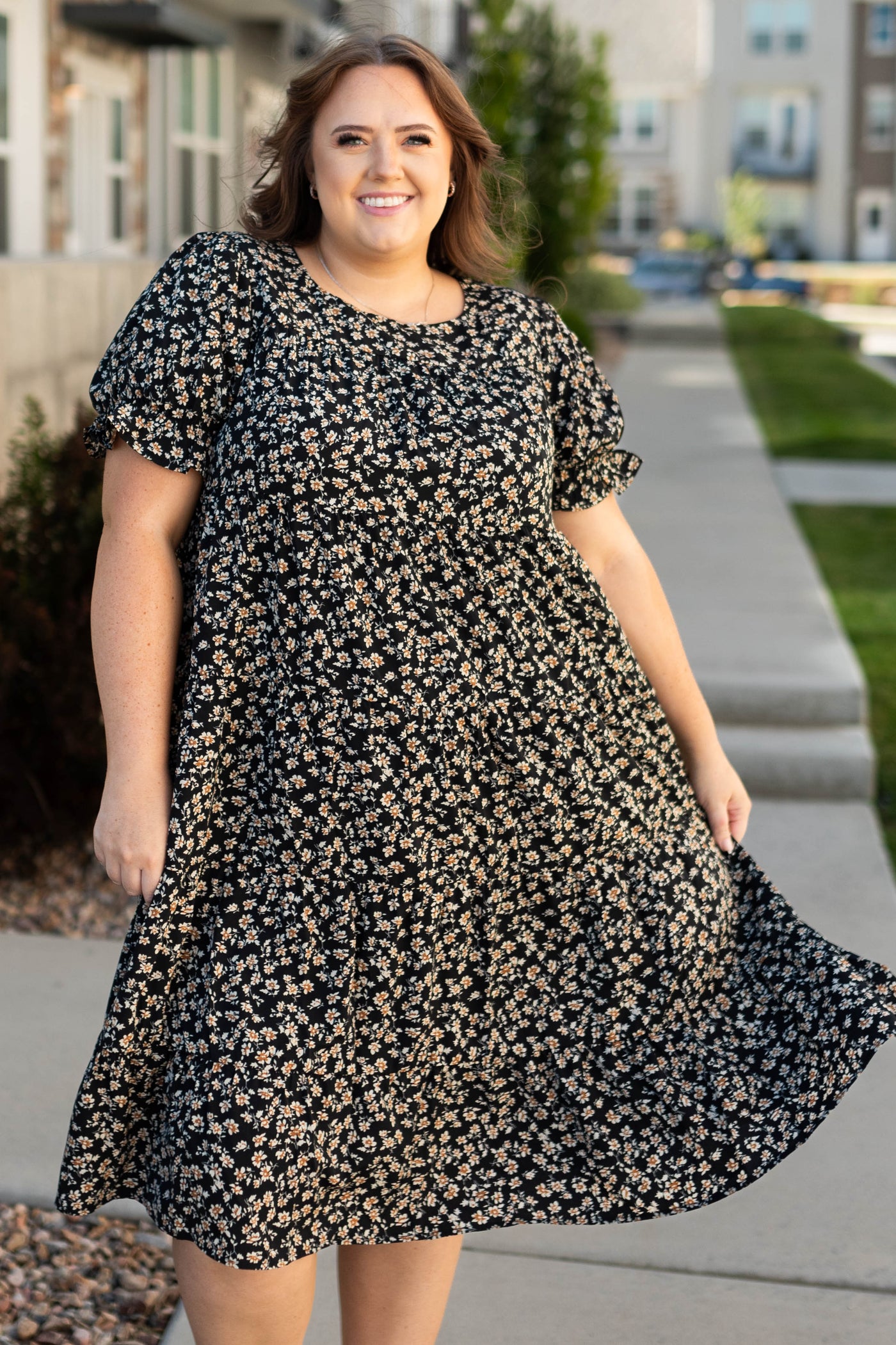 Short sleeve plus size black floral dress with pockets