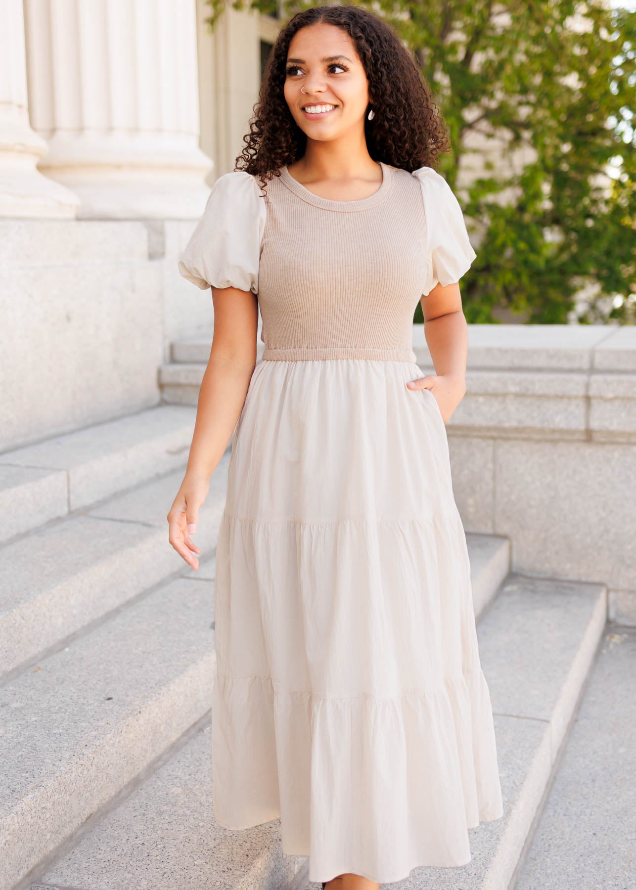 Rib knit dress with short puff sleeves