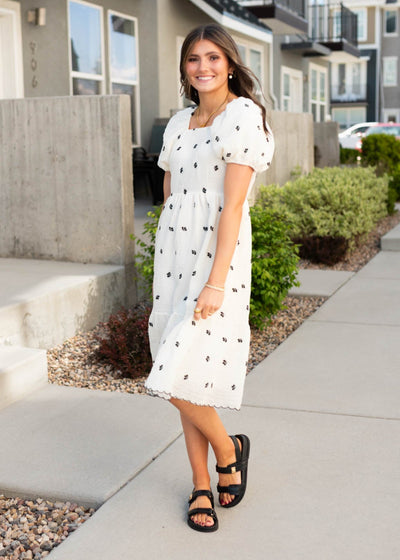Short sleeve ivory embroidered floral dress