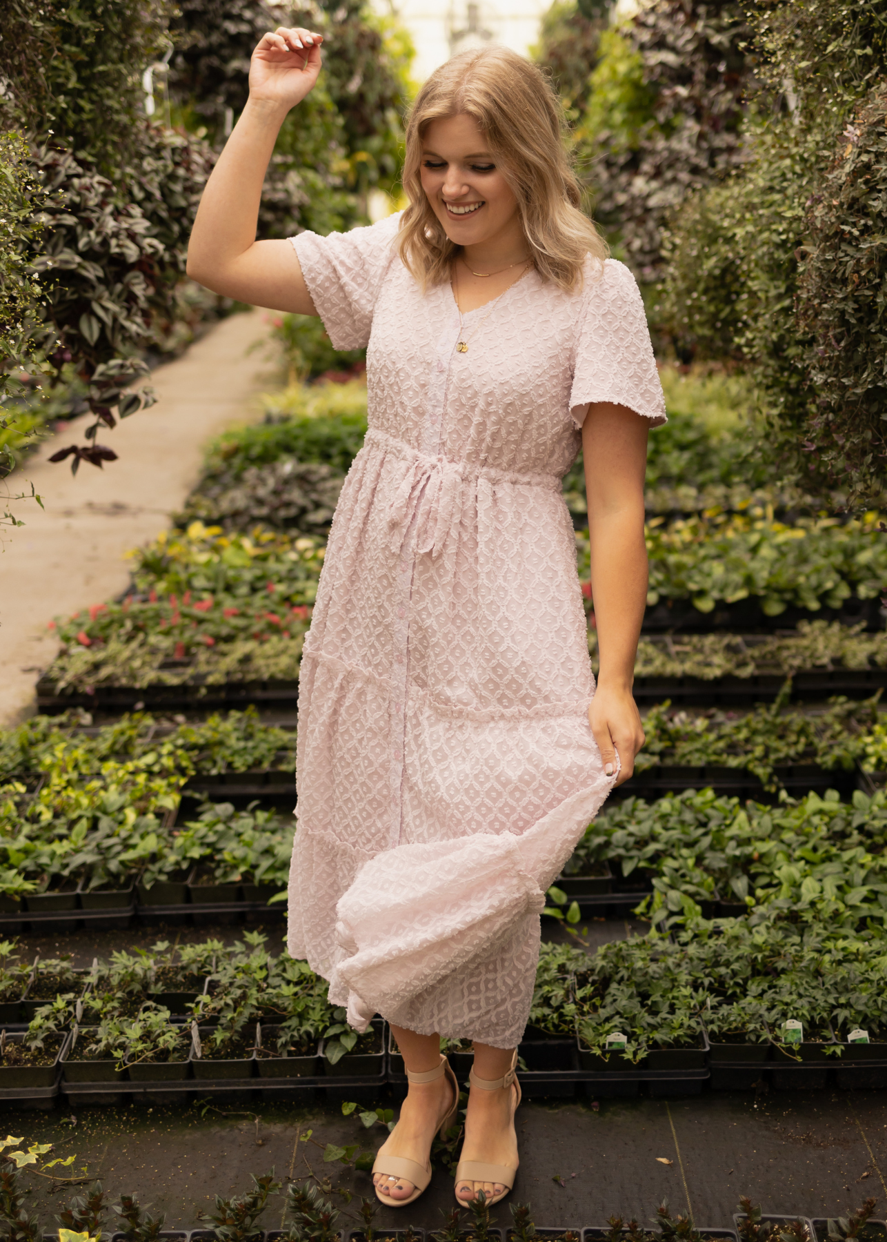 Short sleeve dusty pink dress with a v-neck