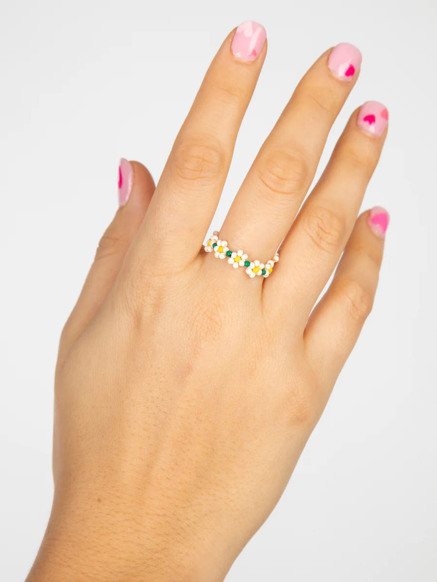 Daisy Cream Beaded Ring