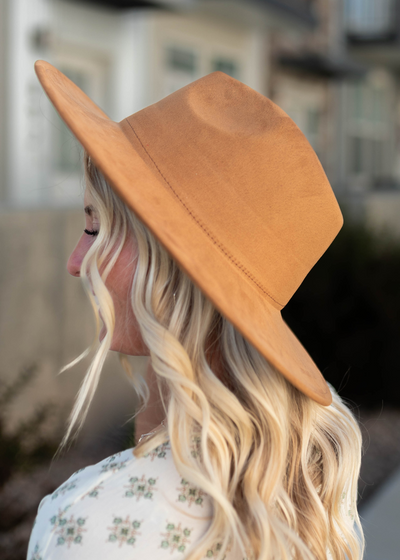 Cinnamon Suede hat