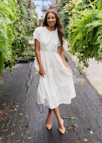 Short sleeve white floral embroidered dress