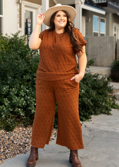 Plus size cinnamon pants with pockets