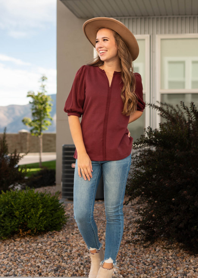 Short sleeve burgundy top