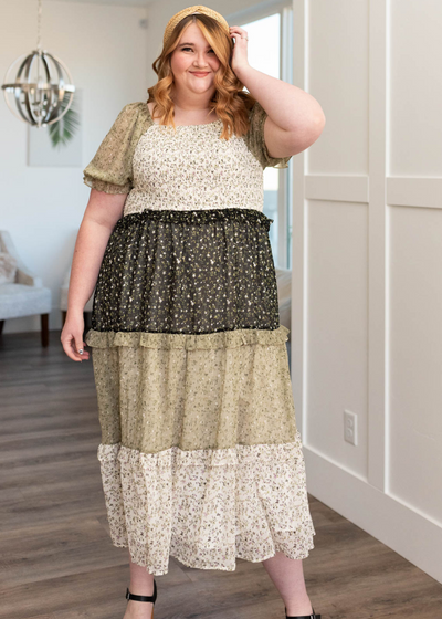 Short sleeve plus size olive dress