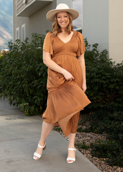 Short sleeve earthen dress with a v-neck