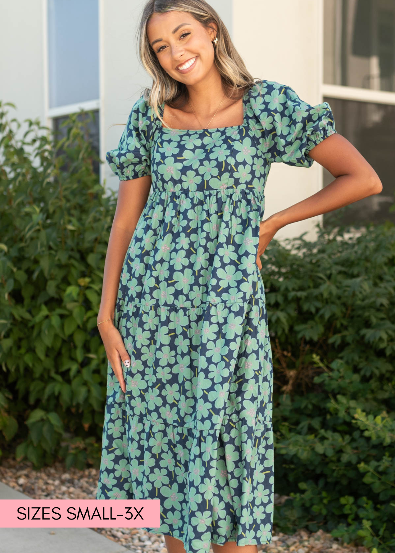 Short sleeve dark green dress with flowers