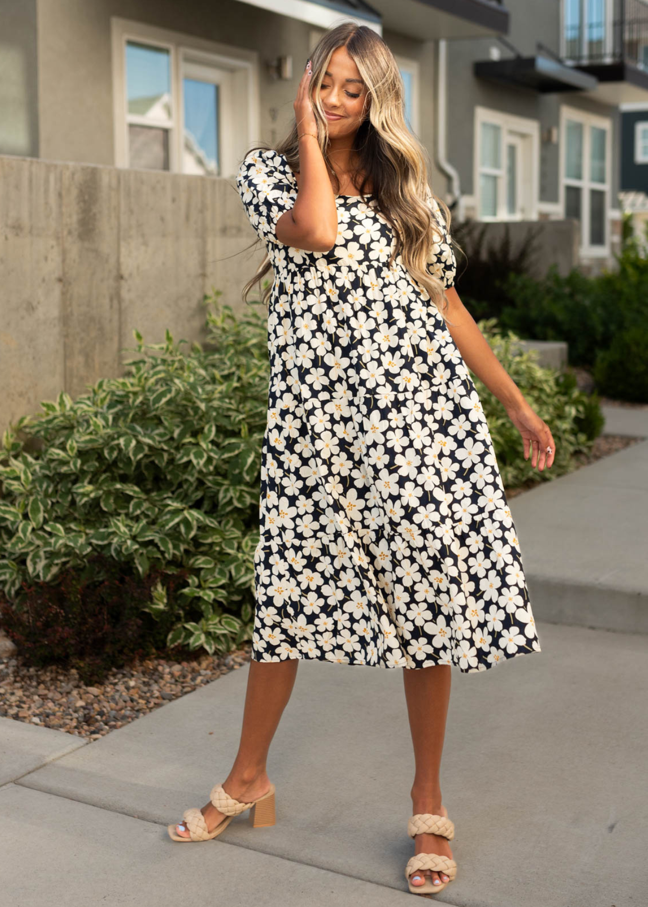 Short sleeve ivory dress with floral print