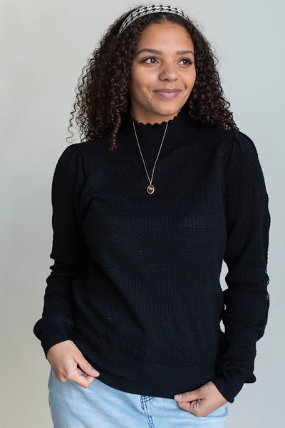 Small black pattern sweater